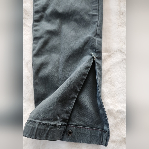 PacSun jogger with zipper and snap detail at the ankle - Picture 7 of 15